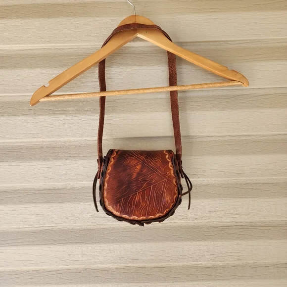 Handmade Leanna leather mini shoulder bag